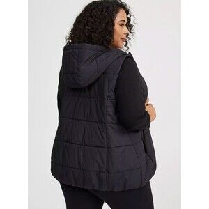 Torrid Womens Puffer Vest Size 4x Hooded Lightweight Packable 4XL Plus Size